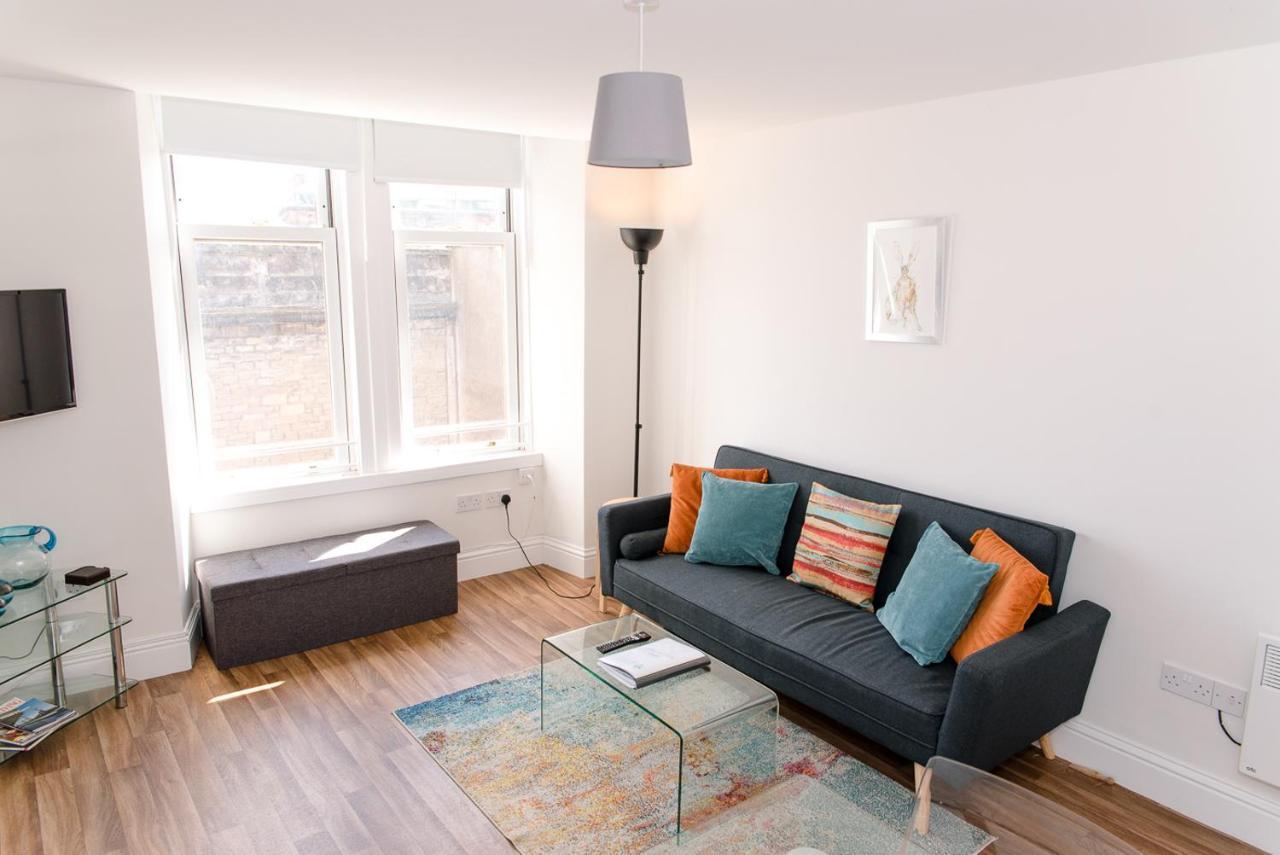 Greenstar Apartments - 2 Minute Walk Away Into City Centre - 6 Individual Flats - Next To Abertay University - 1 Bed 2 Bed & 3 Bedroom Flats - Fully Equipped - Short - Mid - Long Stays Welcome Dundee Exteriér fotografie