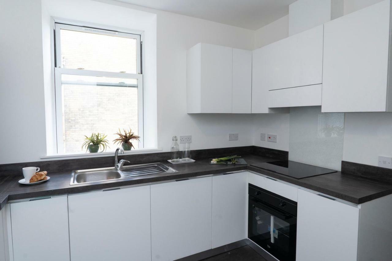 Greenstar Apartments - 2 Minute Walk Away Into City Centre - 6 Individual Flats - Next To Abertay University - 1 Bed 2 Bed & 3 Bedroom Flats - Fully Equipped - Short - Mid - Long Stays Welcome Dundee Exteriér fotografie