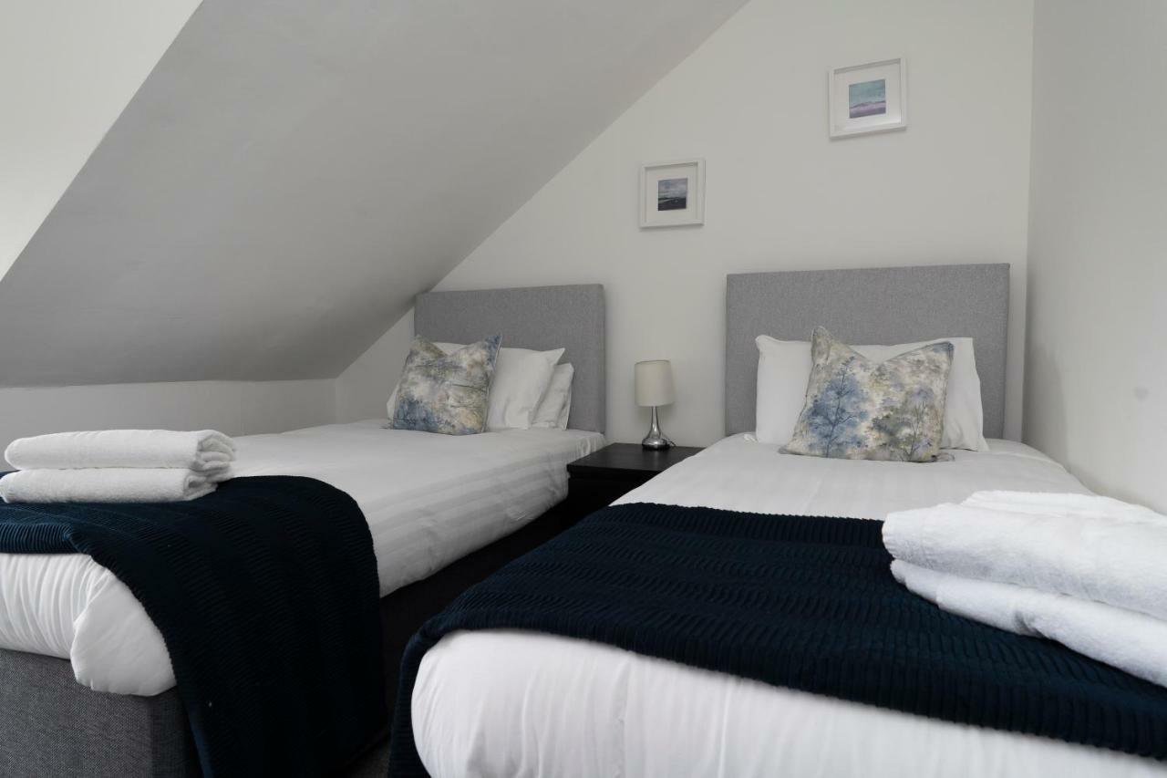 Greenstar Apartments - 2 Minute Walk Away Into City Centre - 6 Individual Flats - Next To Abertay University - 1 Bed 2 Bed & 3 Bedroom Flats - Fully Equipped - Short - Mid - Long Stays Welcome Dundee Exteriér fotografie